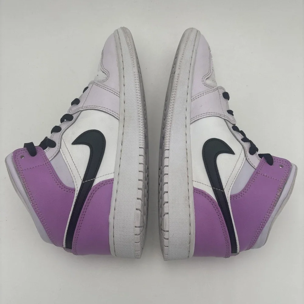 Nike Air Jordan 1 Mid GS White Barely Grape‎ DQ8423-501 Size 5.5 Youth / 7W